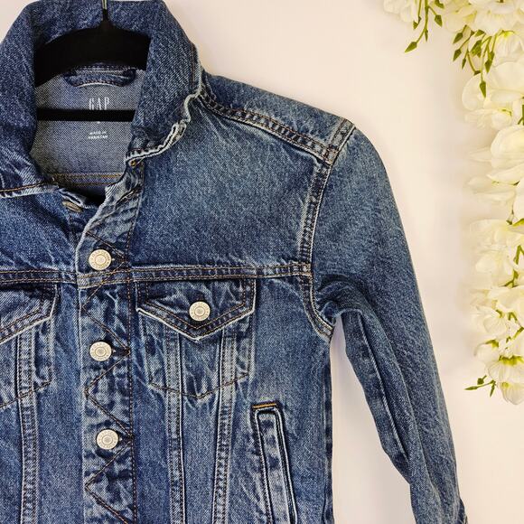 Gap Kids Denim Jacket Blue Jean Trucker Style Spring 2024 Classic Button Small 6 - Picture 3 of 12